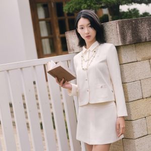 Chân váy đai trễ xếp ly chụm