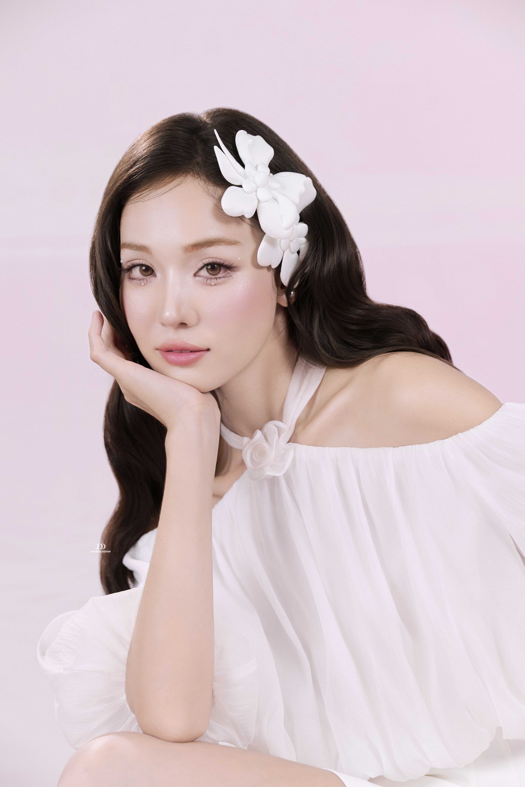 Áo trễ vai giật bom - Ảnh 2